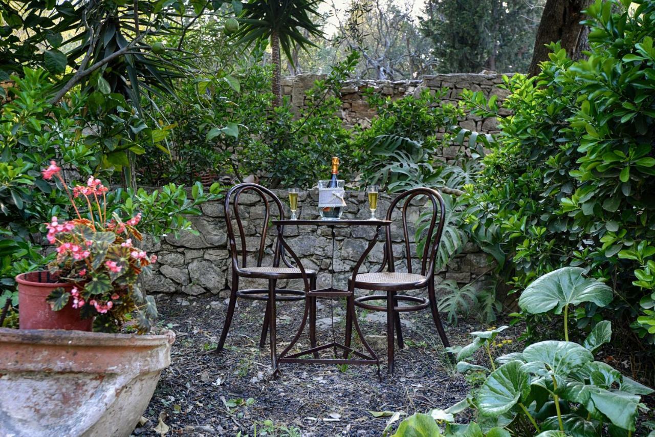 Mikroulis Residence Mastoratika Extérieur photo